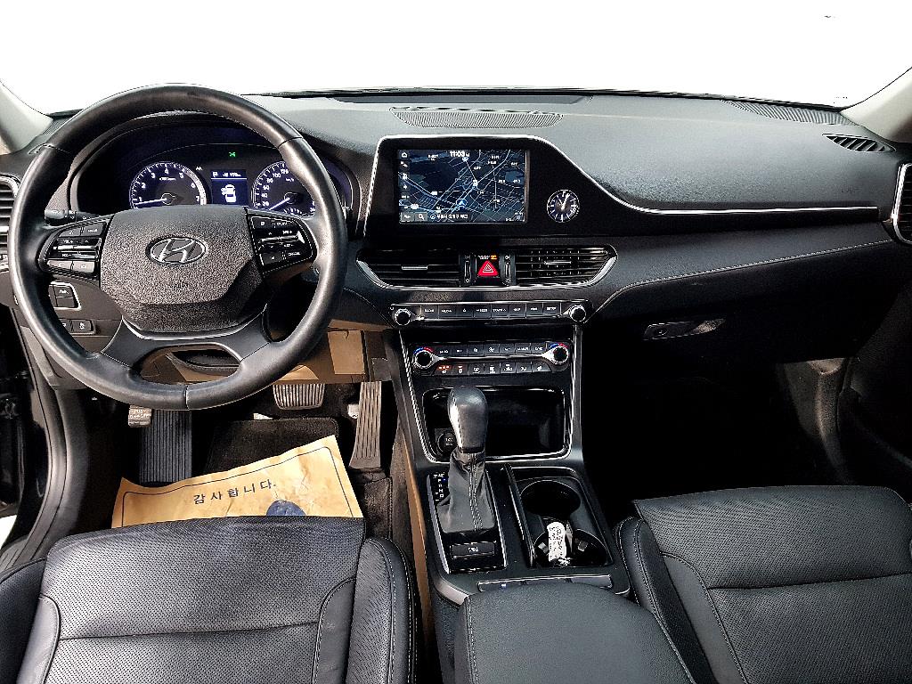 HYUNDAI Grandeur - Vista 5