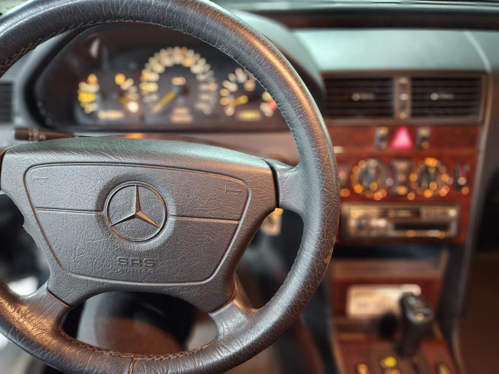 Mercedes Benz C Class - Vista 11