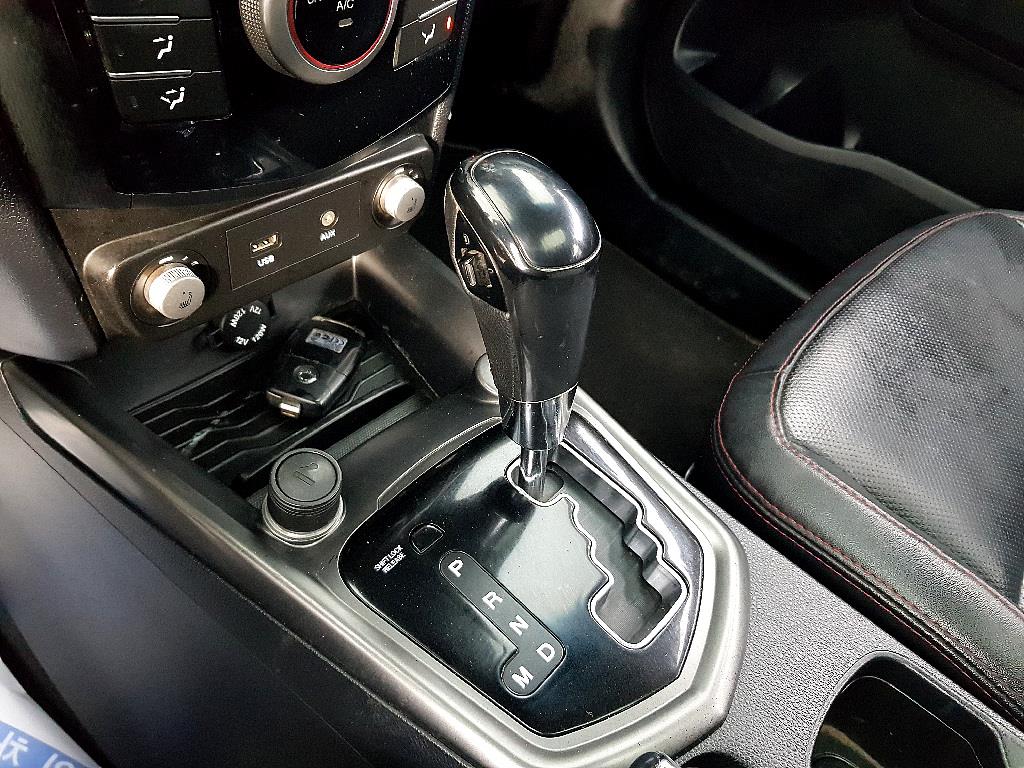 Ssangyong Tivoli 2016 Gris - Importación desde Corea - HF Imports Iquique - Foto 13