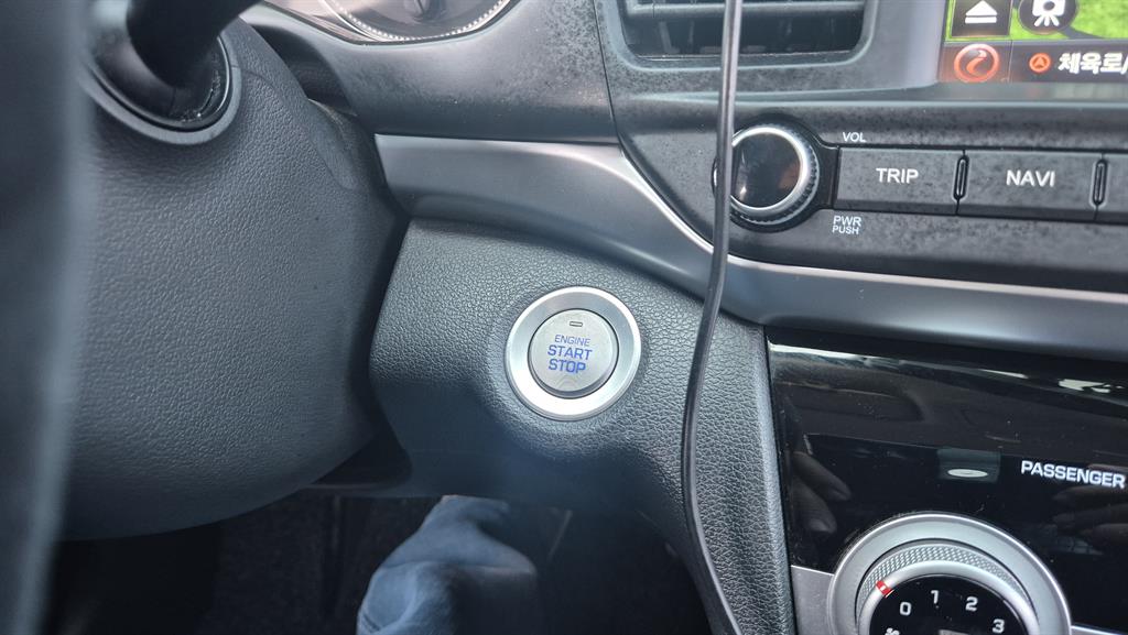 HYUNDAI Avante - Vista 6