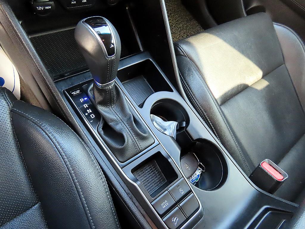 HYUNDAI Tucson - Vista 10