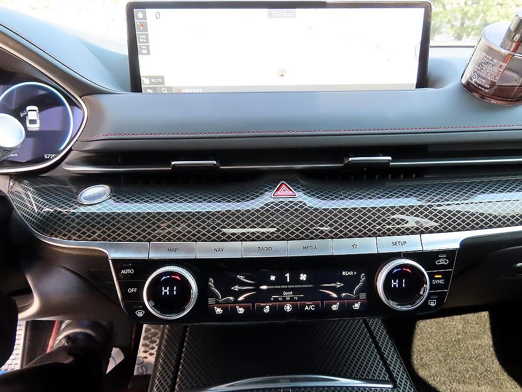 Genesis G80 - Vista 12