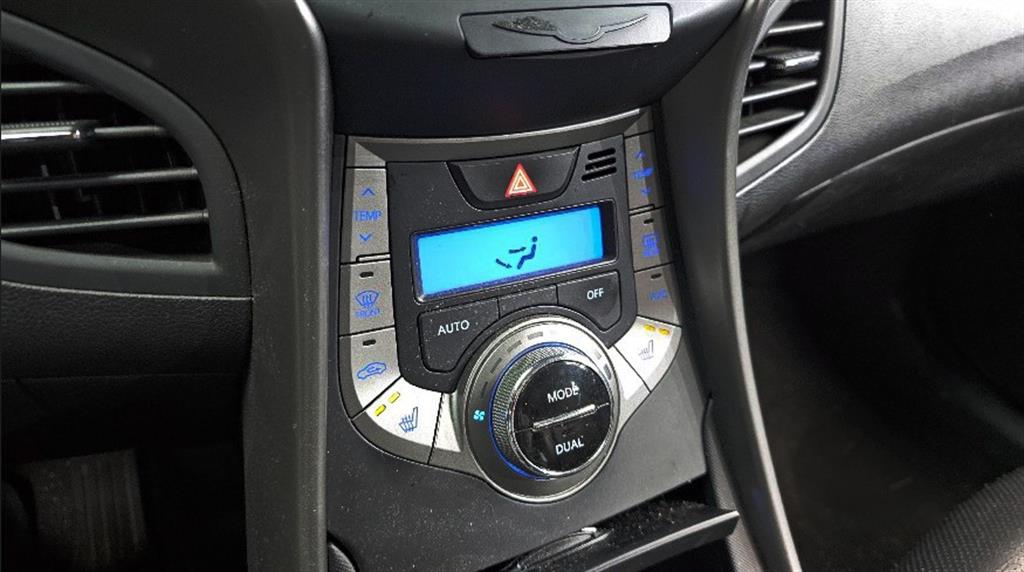 HYUNDAI Avante 2013 Blanco - Importación desde Corea - HF Imports Iquique - Foto 16