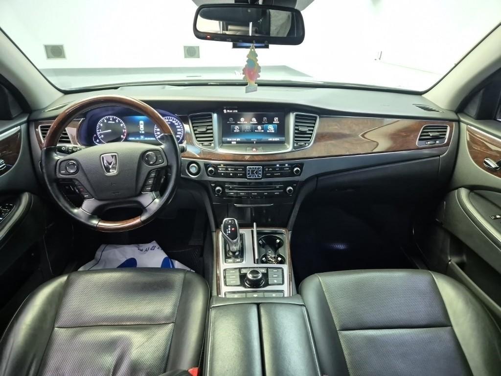 HYUNDAI Equus - Vista 6