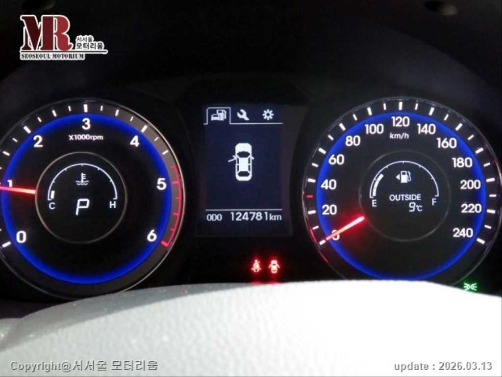 HYUNDAI i40 - Vista 9