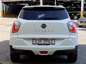 Ssangyong Tivoli - Vista 6