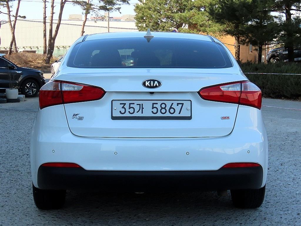 KIA K3 - Vista 4