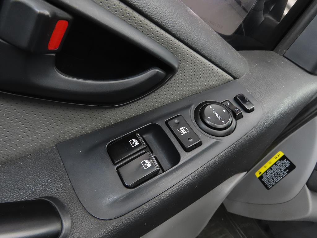 HYUNDAI Starex 2018 Plateado - Importación desde Corea - HF Imports Iquique - Foto 14