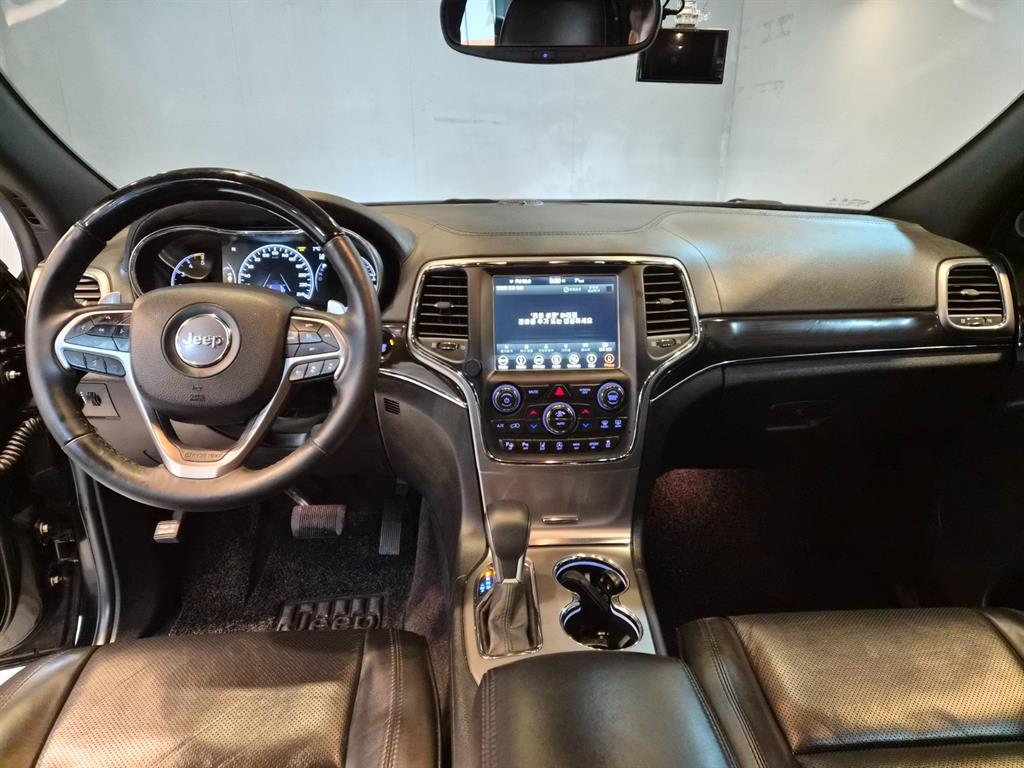 Jeep Cherokee - Vista 8