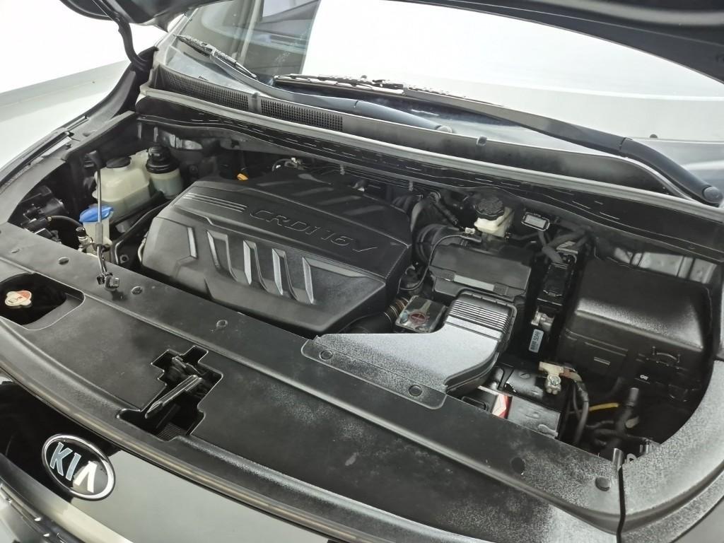 KIA Carnival - Vista 5