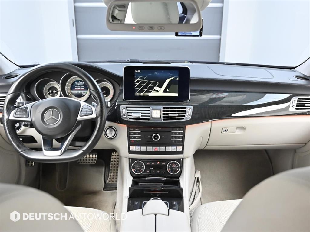 Mercedes Benz CLS Class - Vista 7