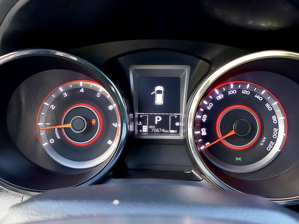 Ssangyong Tivoli - Vista 11