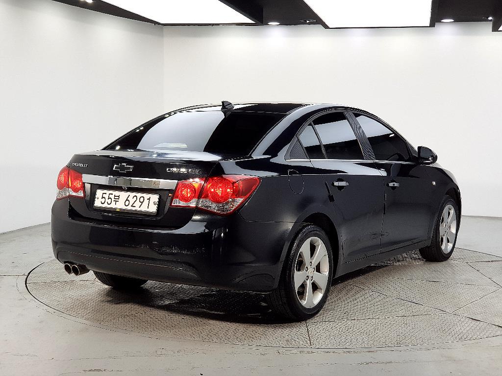 Chevrolet Cruise - Vista 4