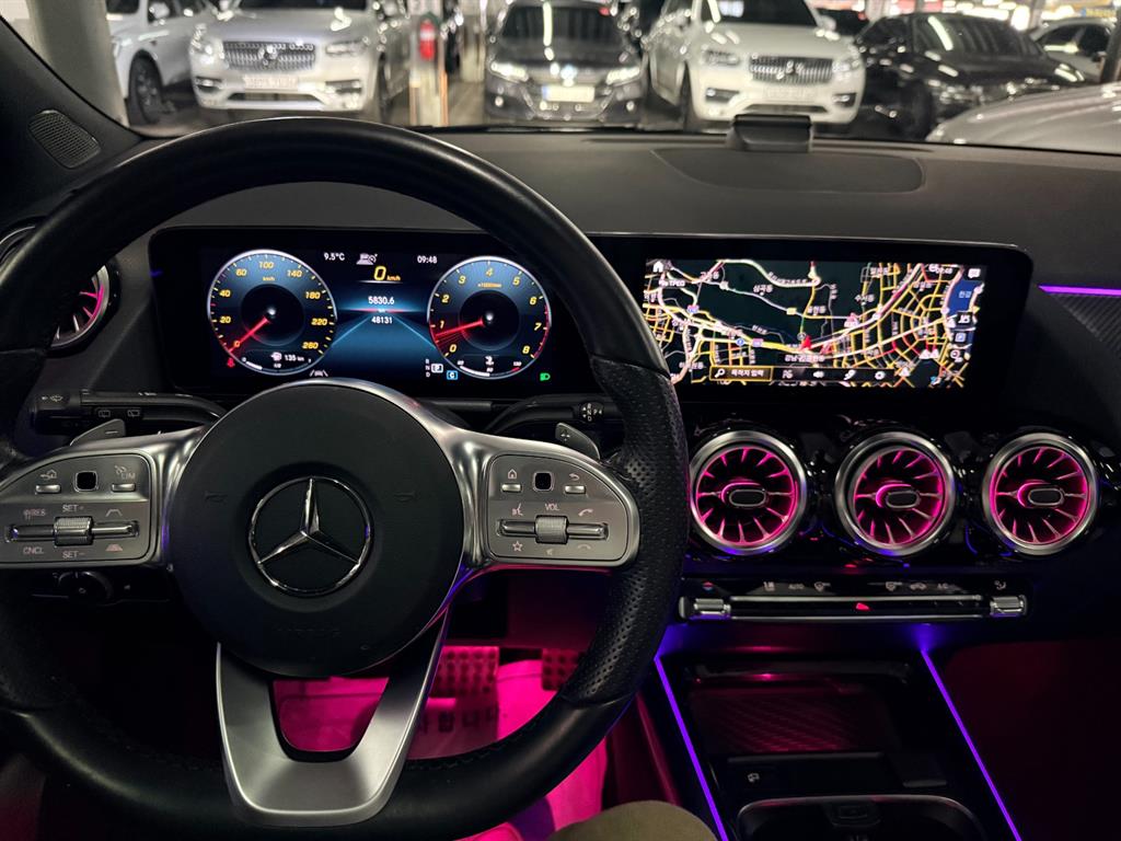 Mercedes Benz GLA Class - Vista 10