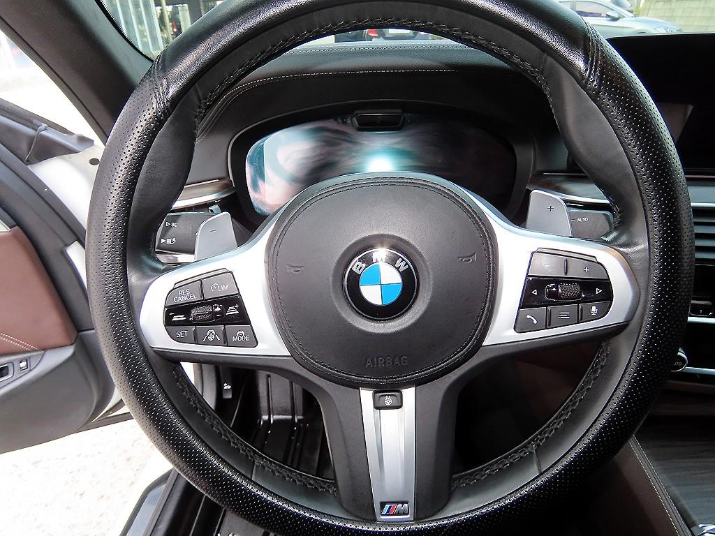 BMW 5 Series - Vista 8