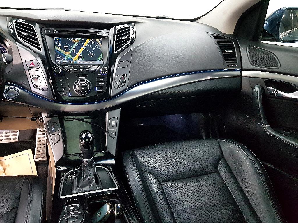 HYUNDAI i40 - Vista 10