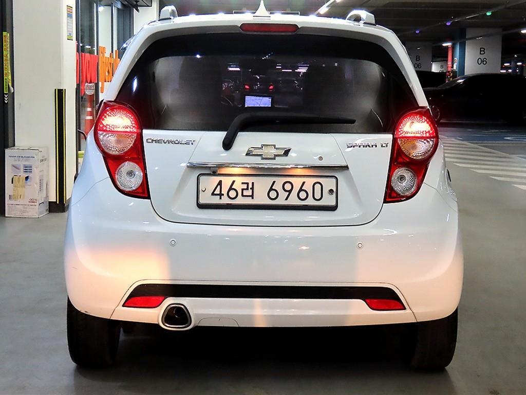 Chevrolet Spark - Vista 5