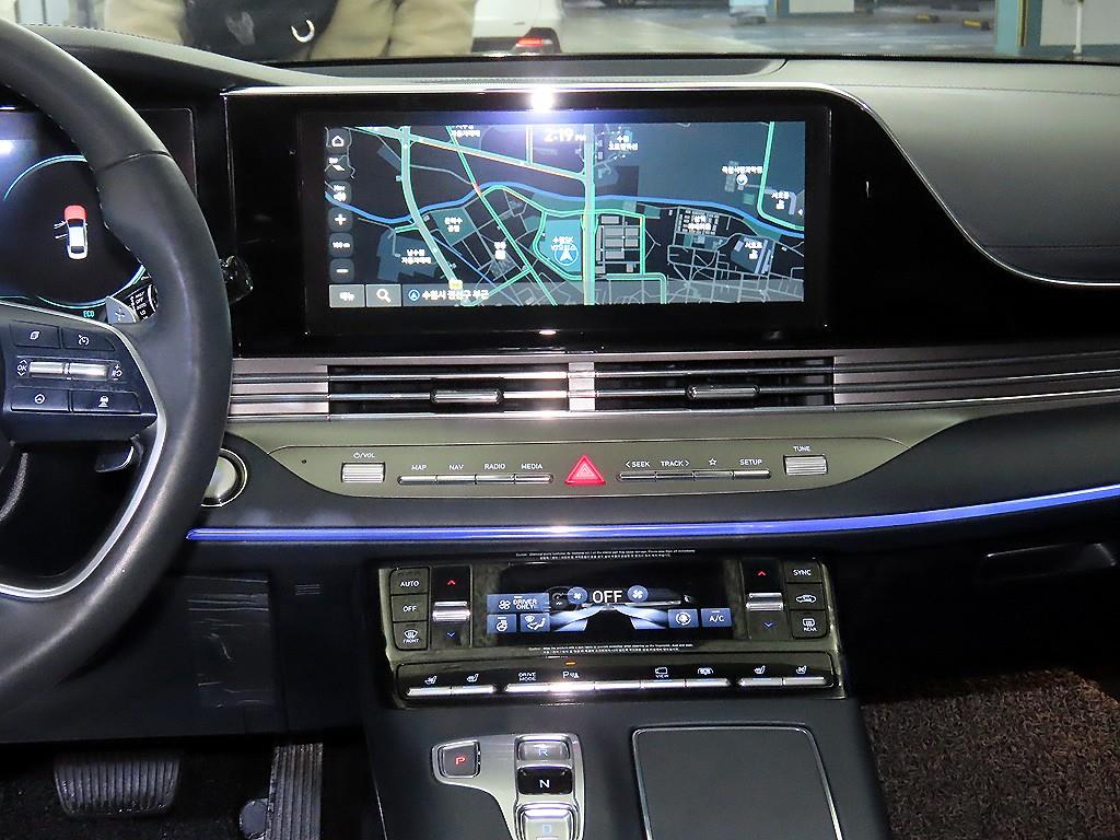 HYUNDAI Grandeur - Vista 11