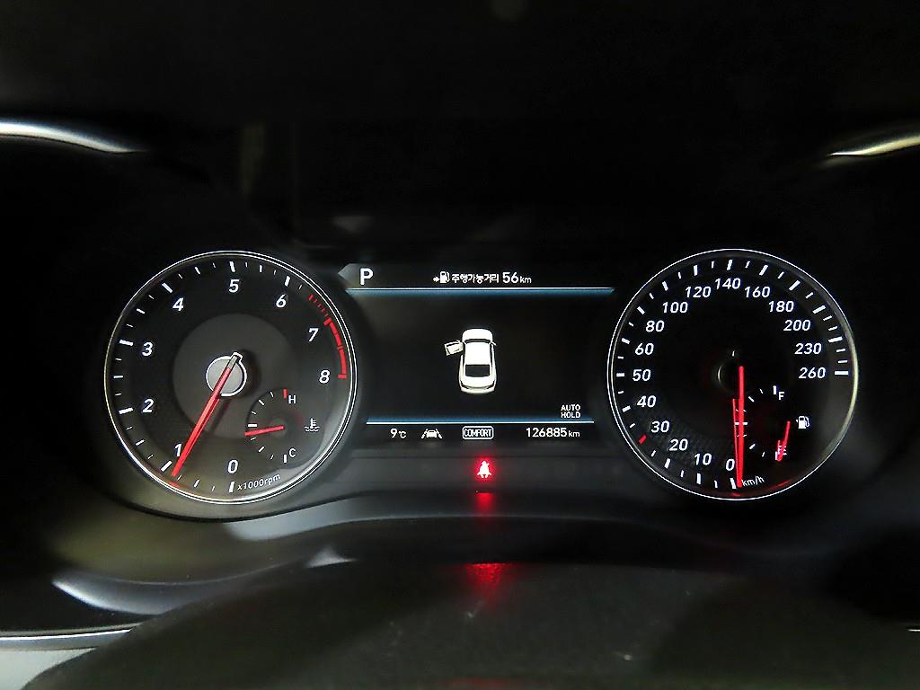 Genesis G70 - Vista 9