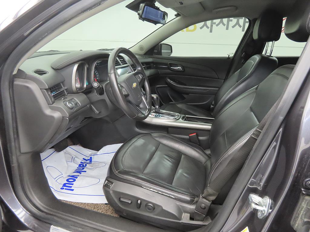 Chevrolet Malibu - Vista 5