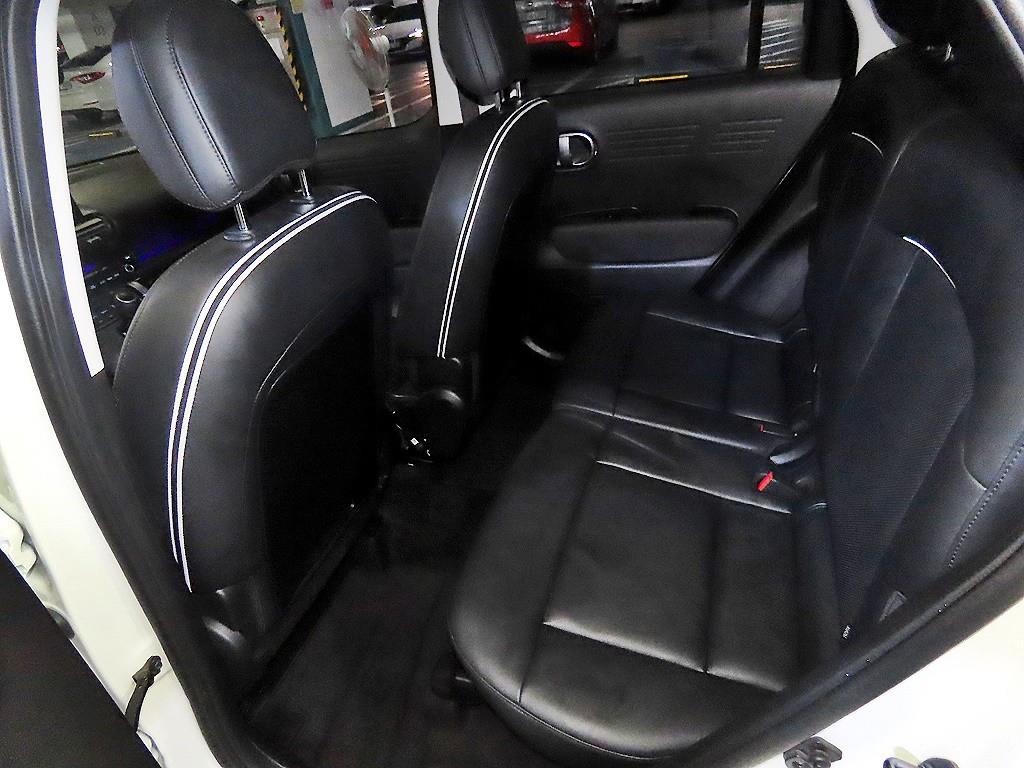 HYUNDAI Casper - Vista 7