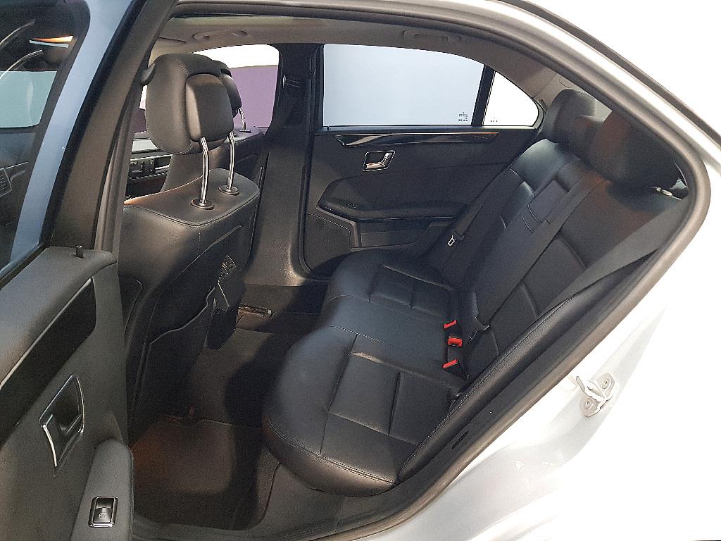 Mercedes Benz E class - Vista 9