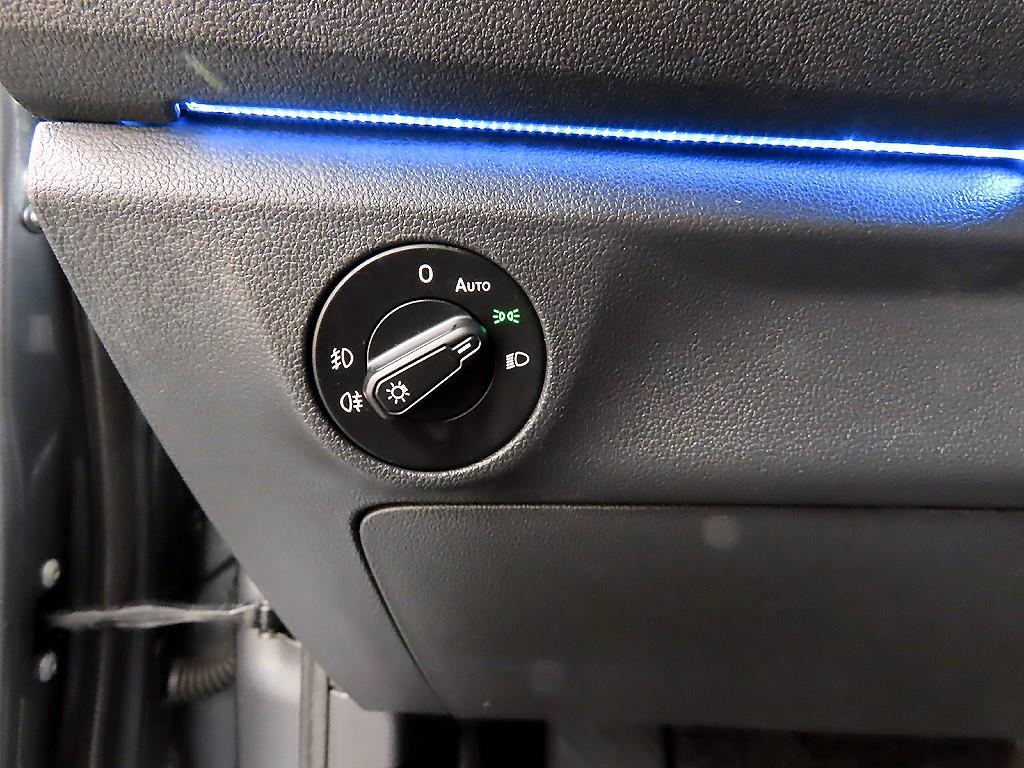 Volkswagen Jetta - Vista 12