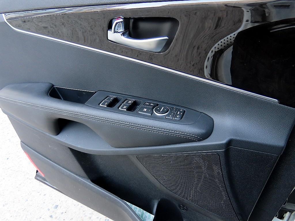 KIA Sorento - Vista 11