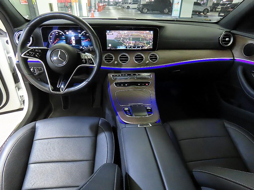 Mercedes Benz E class - Vista 10