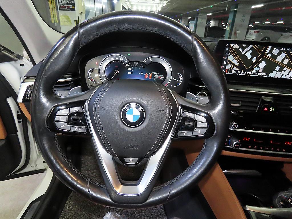 BMW 5 Series - Vista 8