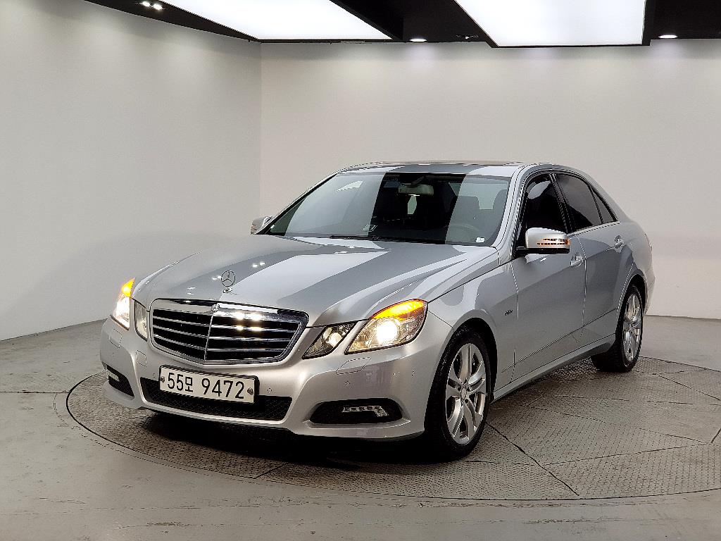 Mercedes Benz E class - Vista 4