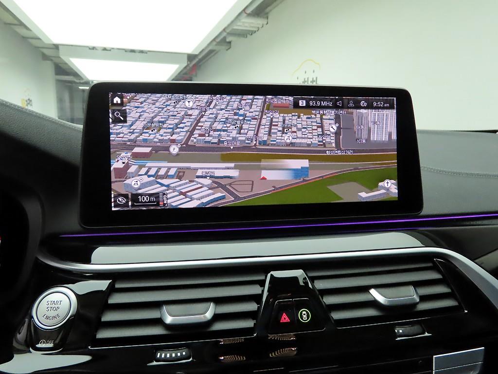 BMW 5 Series - Vista 8