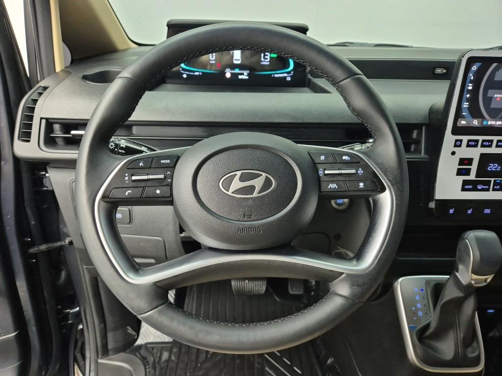 HYUNDAI Staria - Vista 9