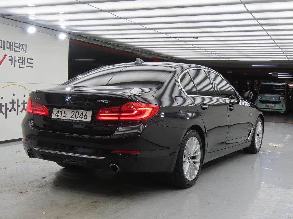 BMW 5 Series - Vista 4