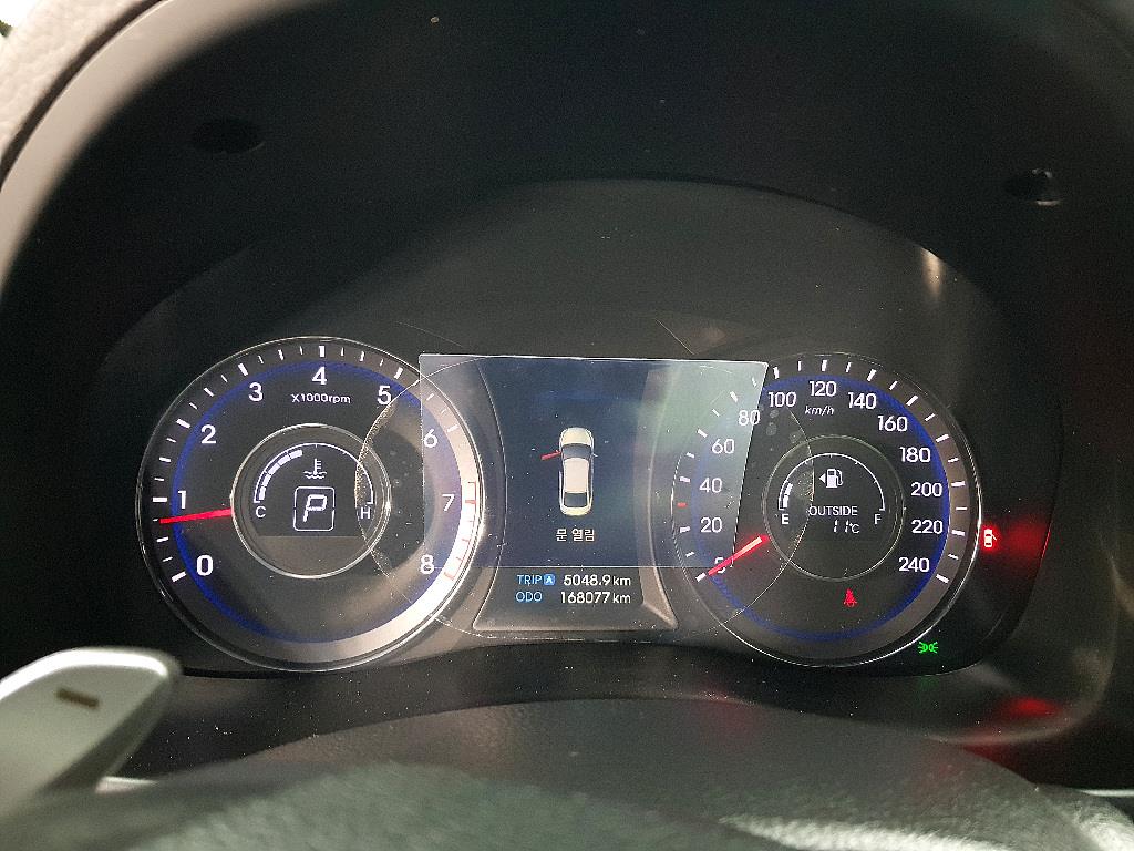 HYUNDAI i40 - Vista 7