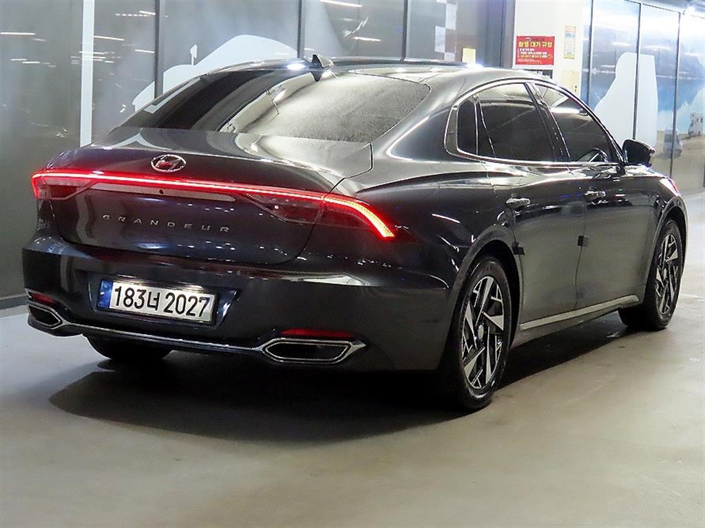 HYUNDAI Grandeur - Vista 4