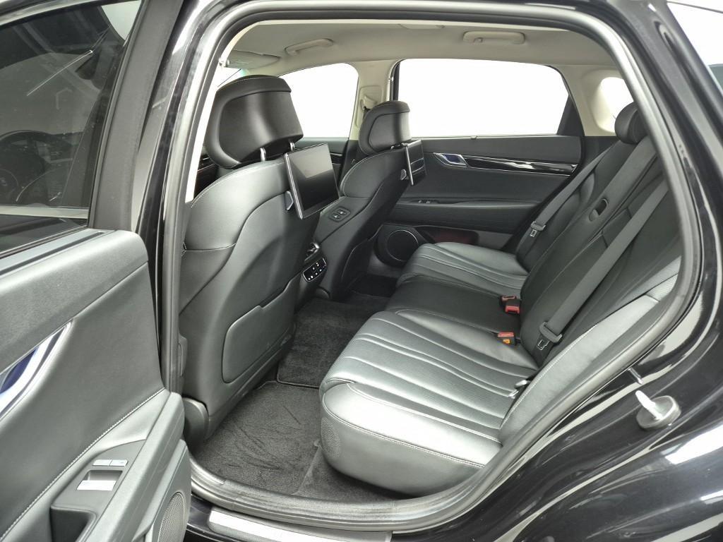 Genesis G80 - Vista 12