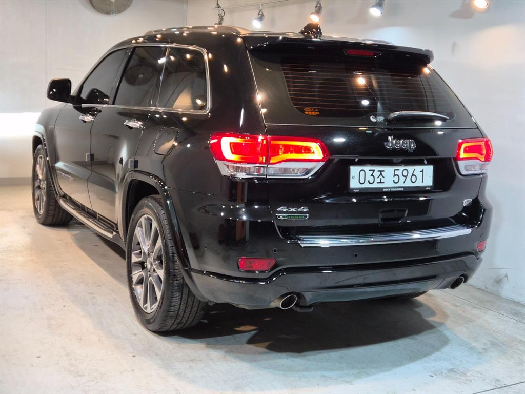 Jeep Cherokee - Vista 4