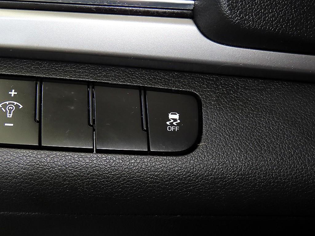 HYUNDAI Avante 2016 Blanco - Importación desde Corea - HF Imports Iquique - Foto 14