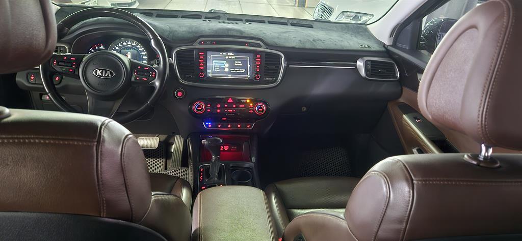 KIA Sorento - Vista 11