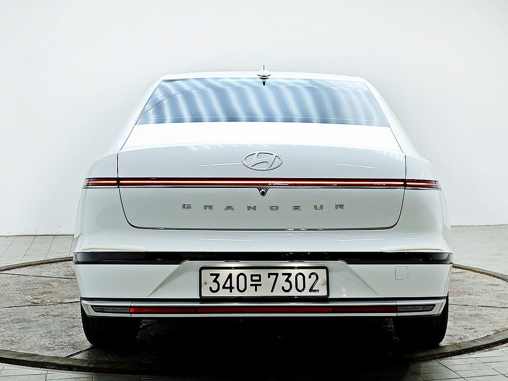 HYUNDAI Grandeur - Vista 7