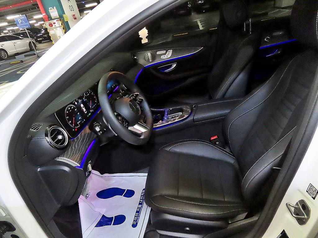 Mercedes Benz E class - Vista 5