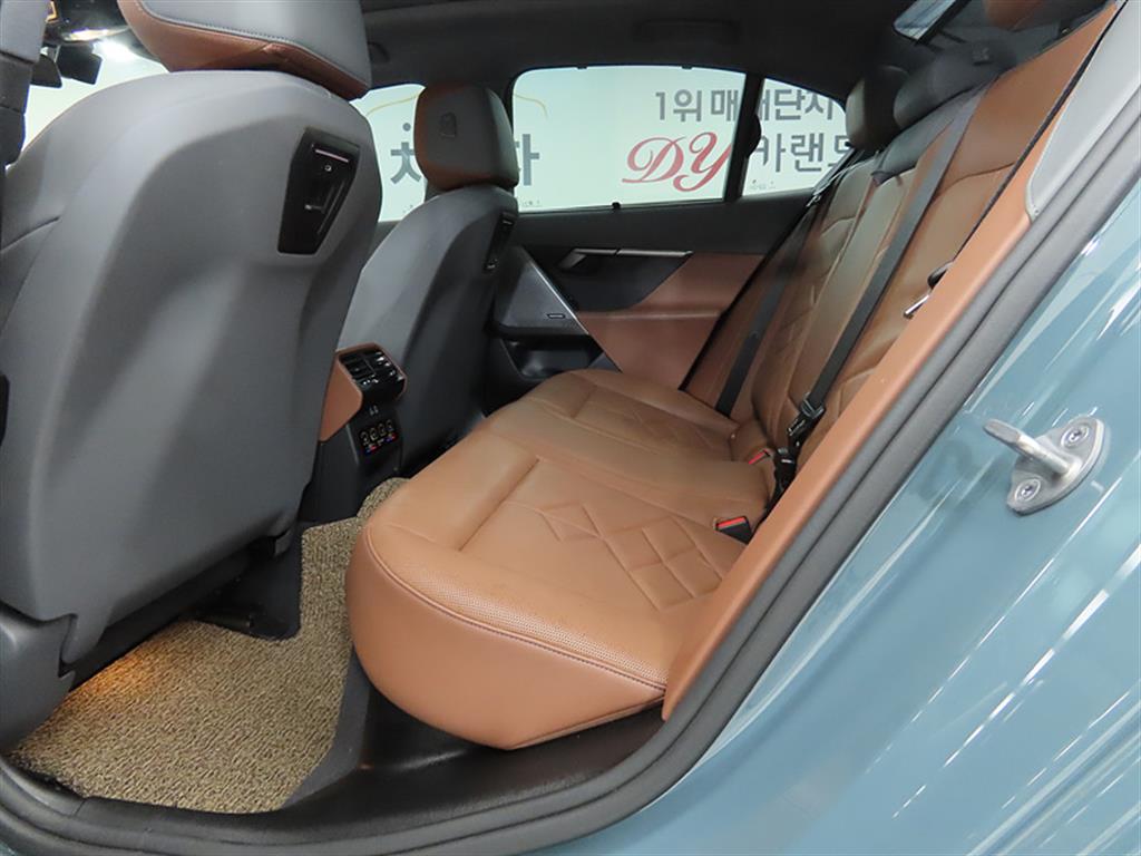 BMW 5 Series - Vista 6