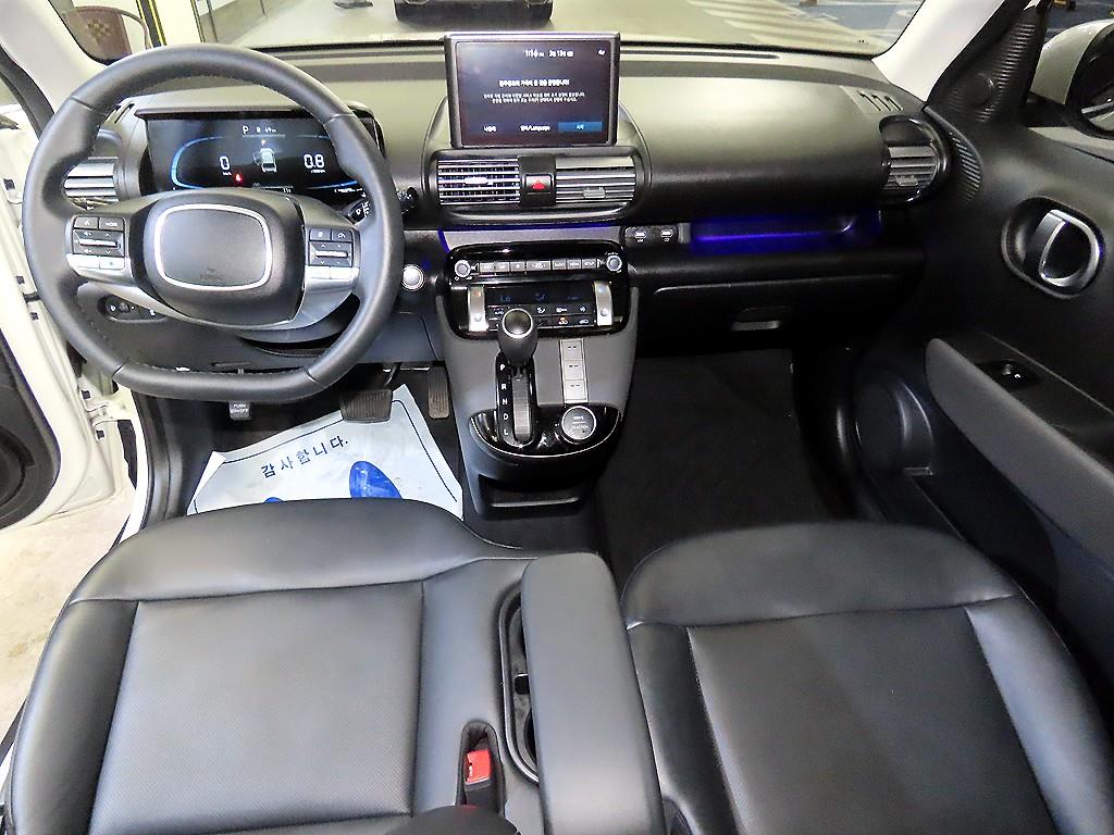 HYUNDAI Casper - Vista 10