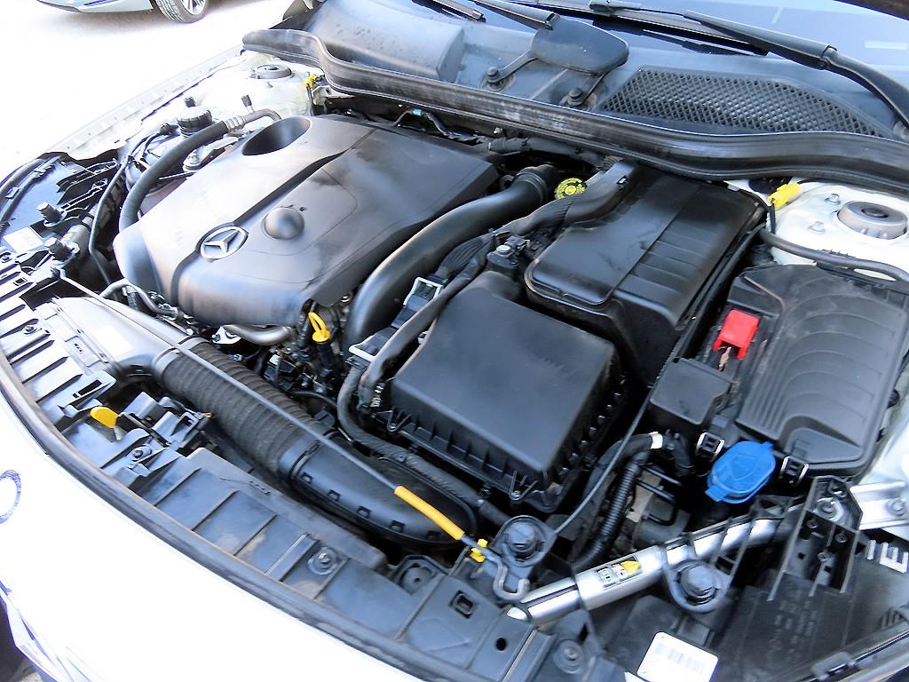 Mercedes Benz GLA Class 2017 Blanco - Importación desde Corea - HF Imports Iquique - Foto 19