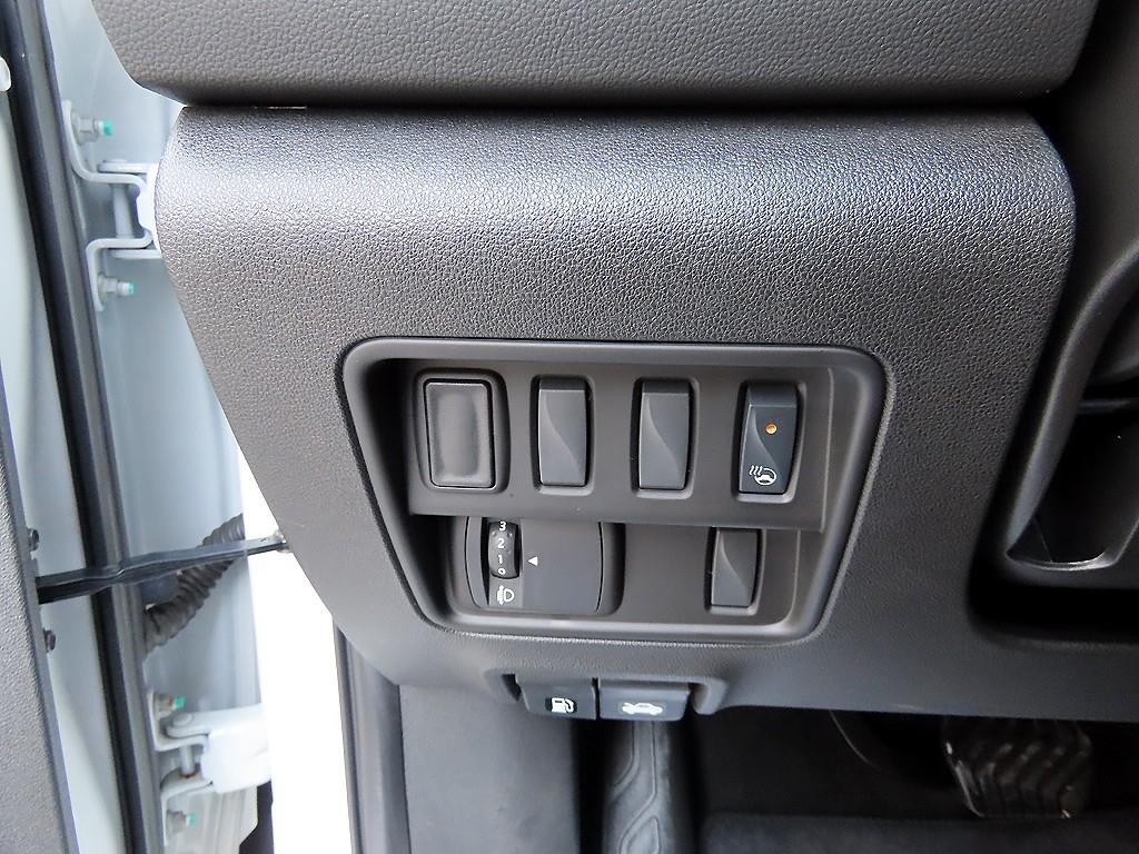 SAMSUNG QM6 - Vista 12