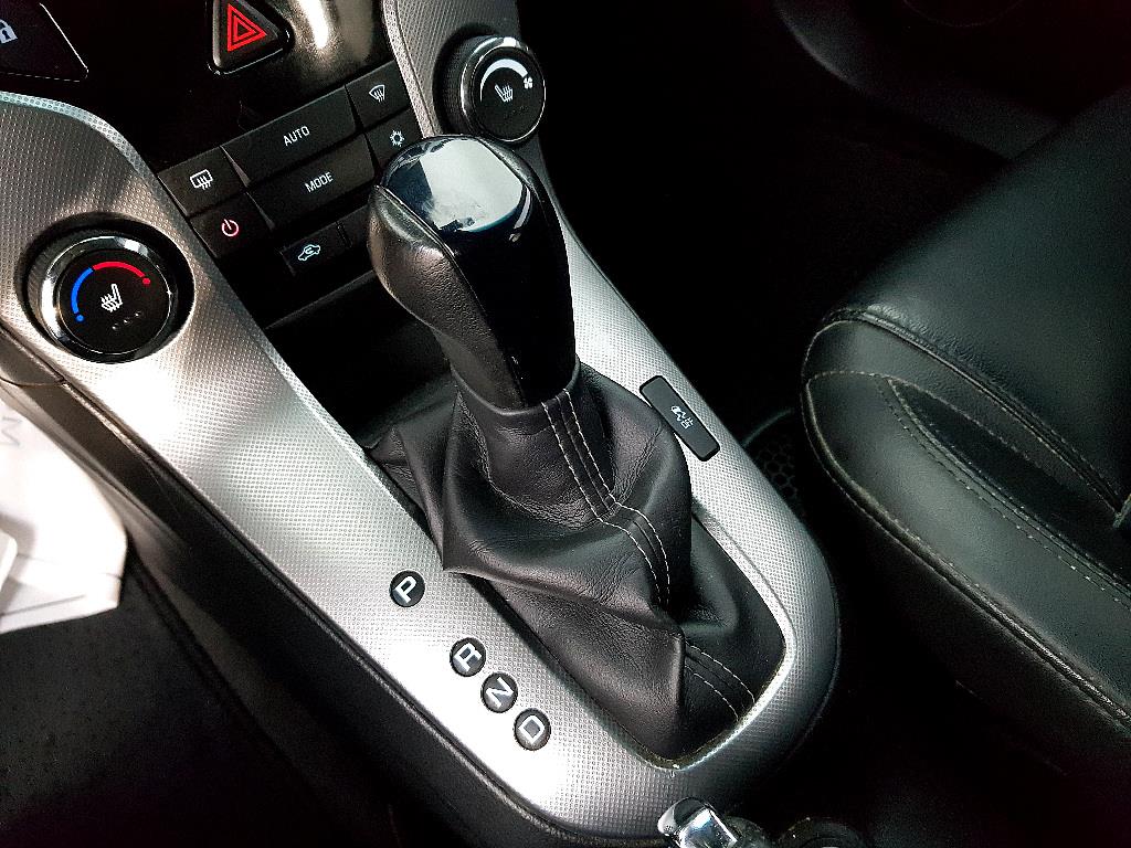 Chevrolet Cruise 2012 Negro - Importación desde Corea - HF Imports Iquique - Foto 13