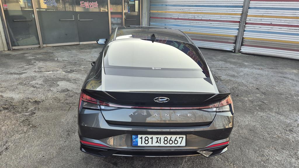 HYUNDAI Avante - Vista 11