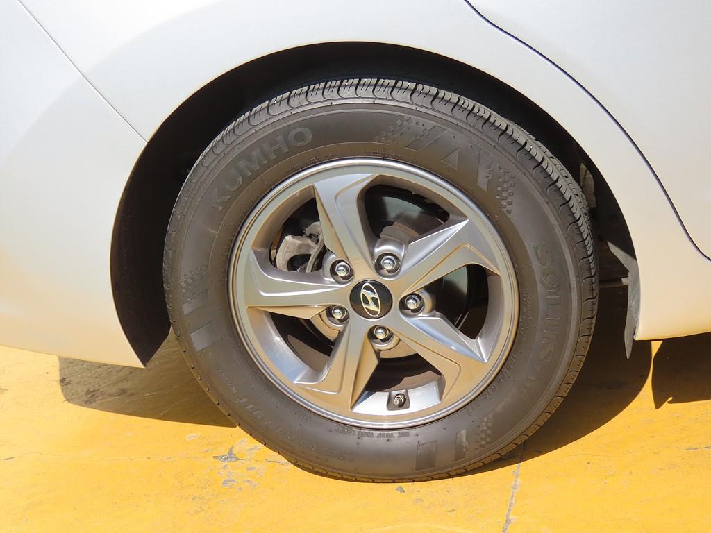 HYUNDAI Avante 2017 Plateado - Importación desde Corea - HF Imports Iquique - Foto 20