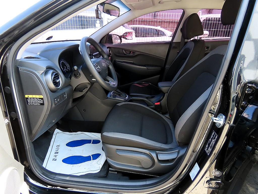 HYUNDAI Kona - Vista 5